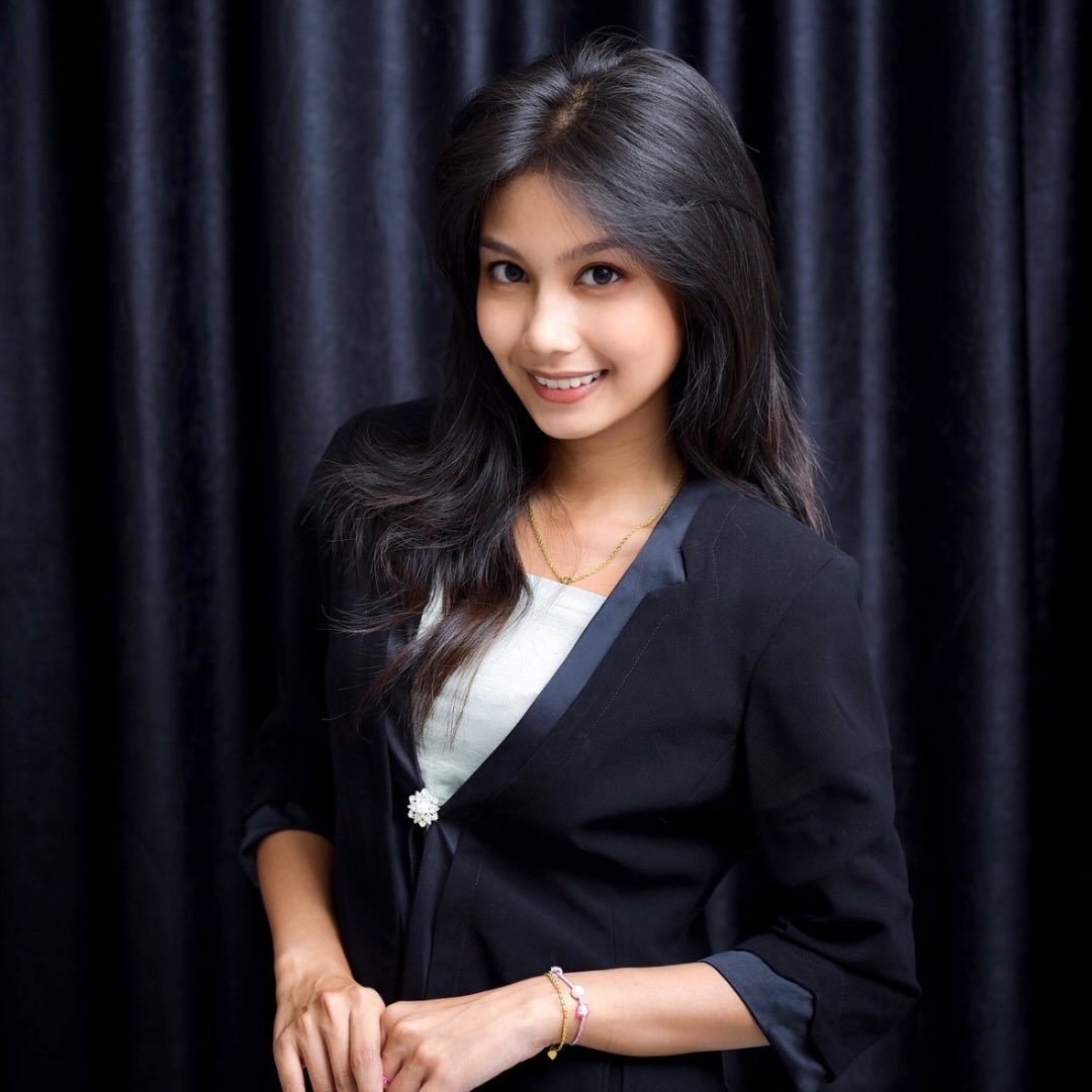 Ignasia - Professional Makeup Artist
