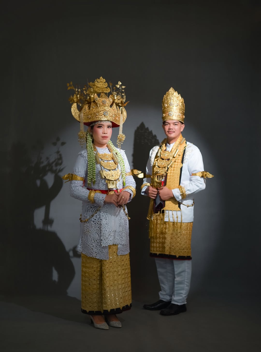 Sari & Dimas makeup